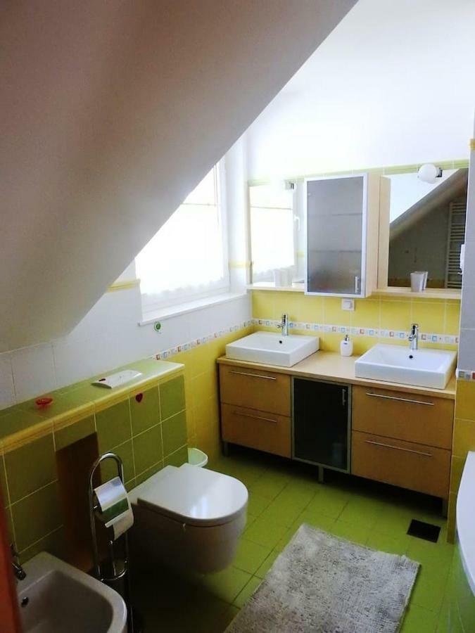 Natasha'S Garden House Apartment Dol pri Ljubljani Ngoại thất bức ảnh